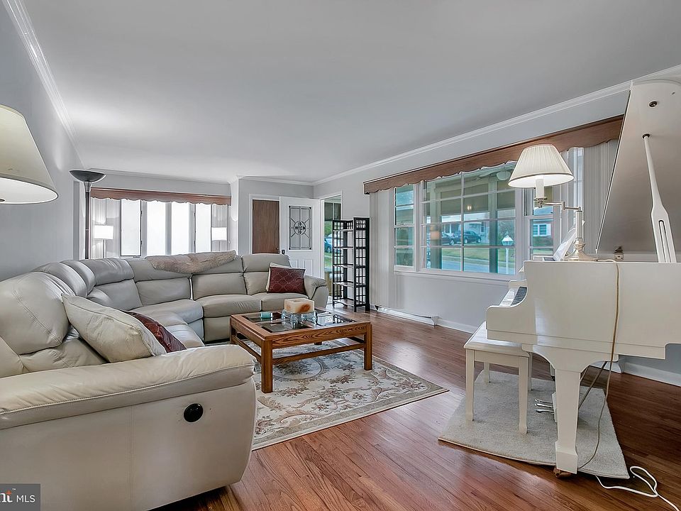 1st image of 1813 Belfield Ave