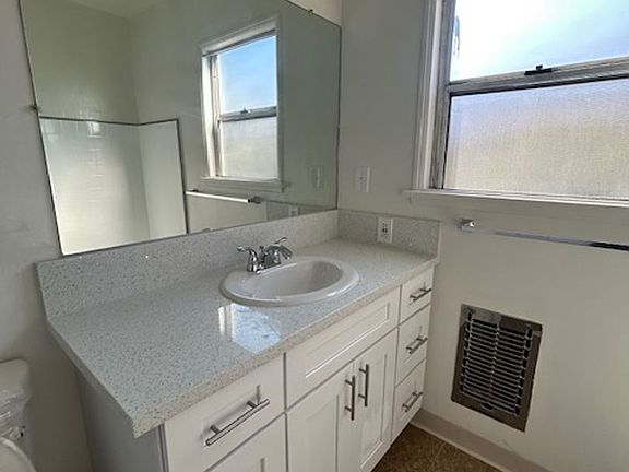 5th image of 5444 W 134th Pl #140