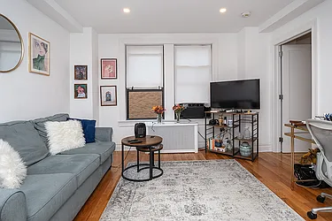 Rented by Rita S Citrin, LREB