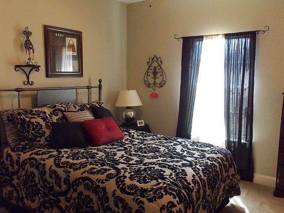 Bedroom (Main Level)
