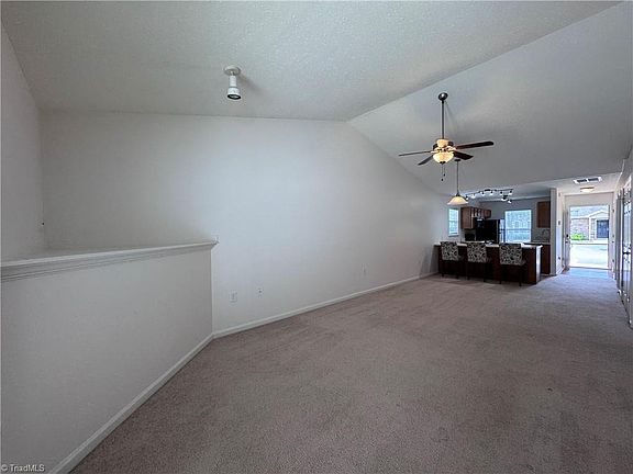 5th image of 3273 Hyde Place Cir