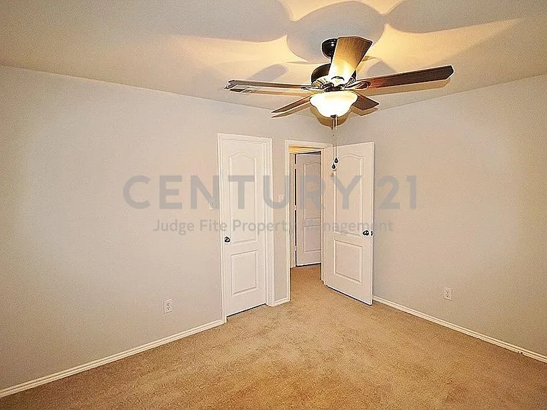 217 Silver Spur Dr — Photo 15