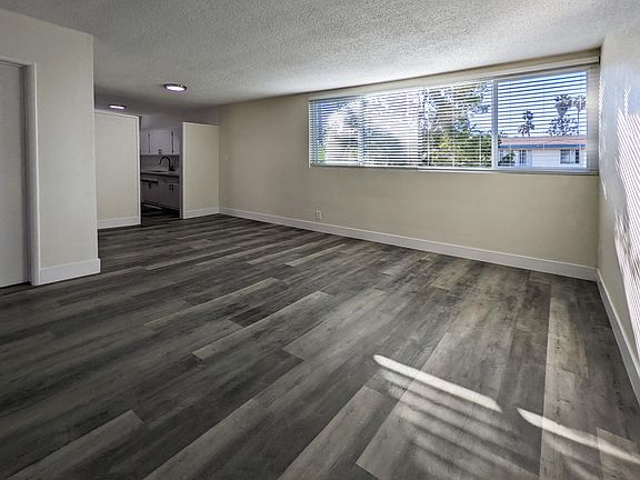 Living / Dining Area