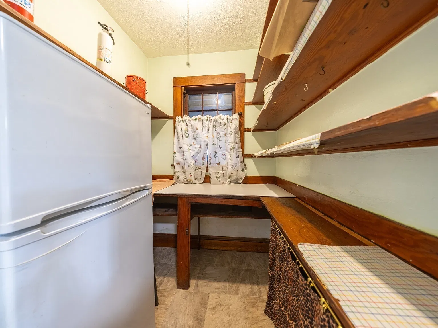 3 bed, 1.0 bath, 1633 sqft, $2,750 — Photo 3