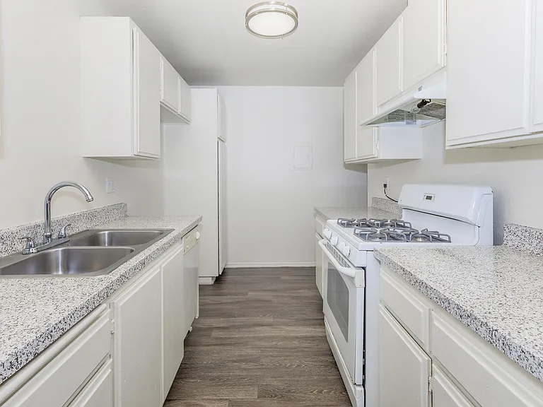 Tamarack Woods Apartment Homes — Photo 25