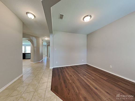 5th image of 125 Creek Terrace Dr