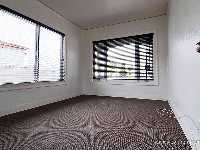 625 Palm Dr — Photo 6