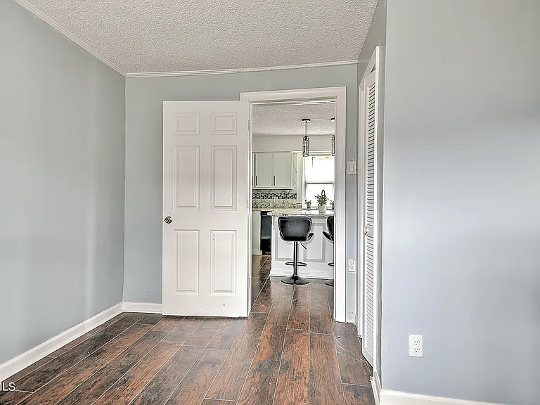 1208 Riverside Ave — Photo 24