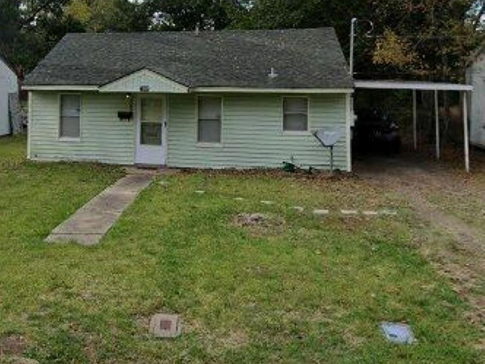 1st image of 708 Lazarre Ave