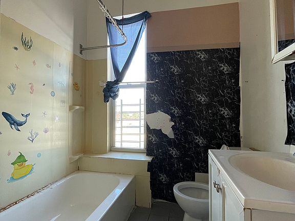 3rd image of 163 Broadway APT 3