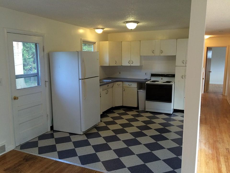 2nd image of 1926 Clifton Ct