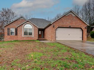 5798 S Meadowbrook Ave, Springfield, MO 65810