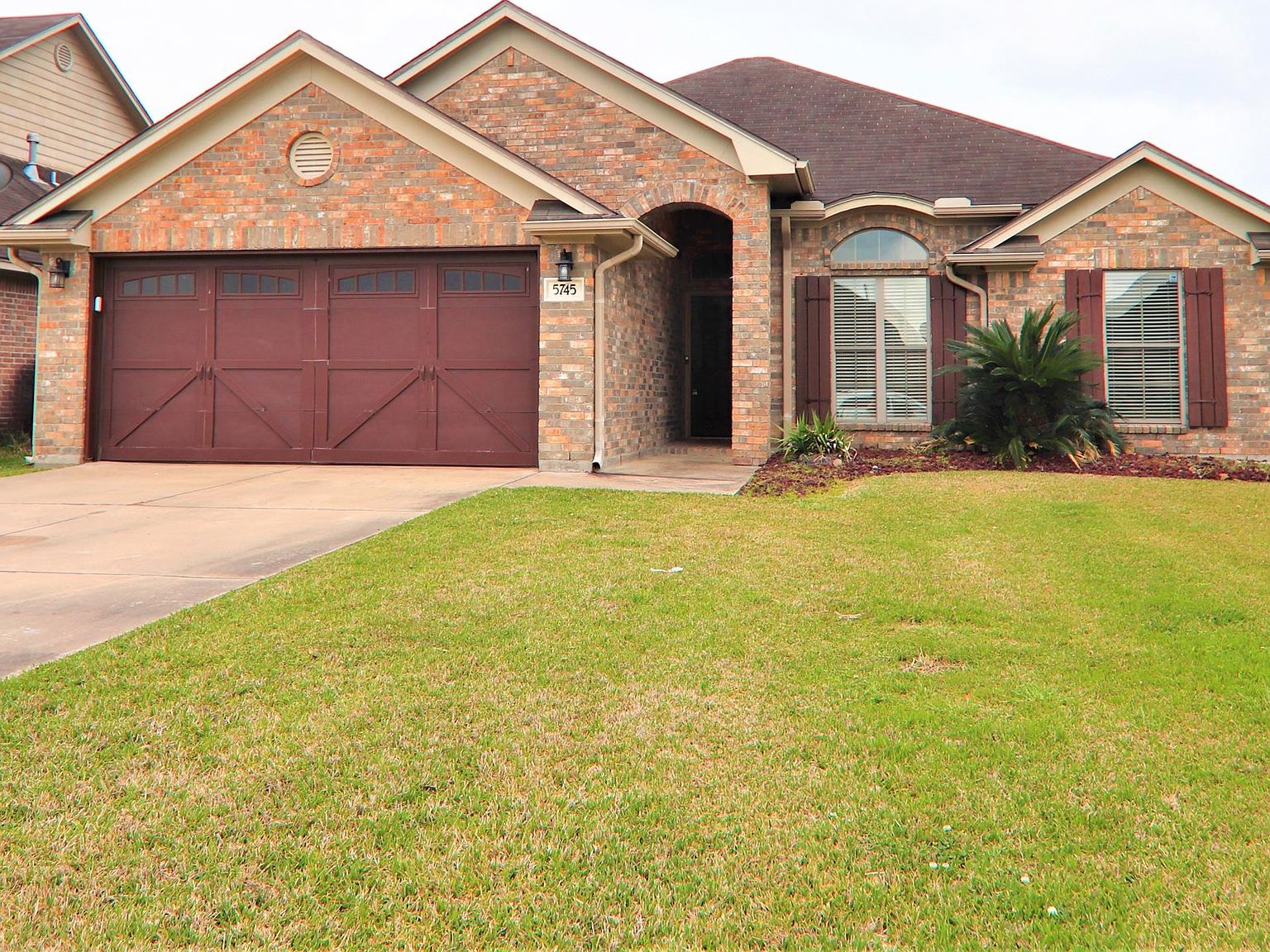 5745 Kathy Ln, Beaumont, TX 77713 | Zillow