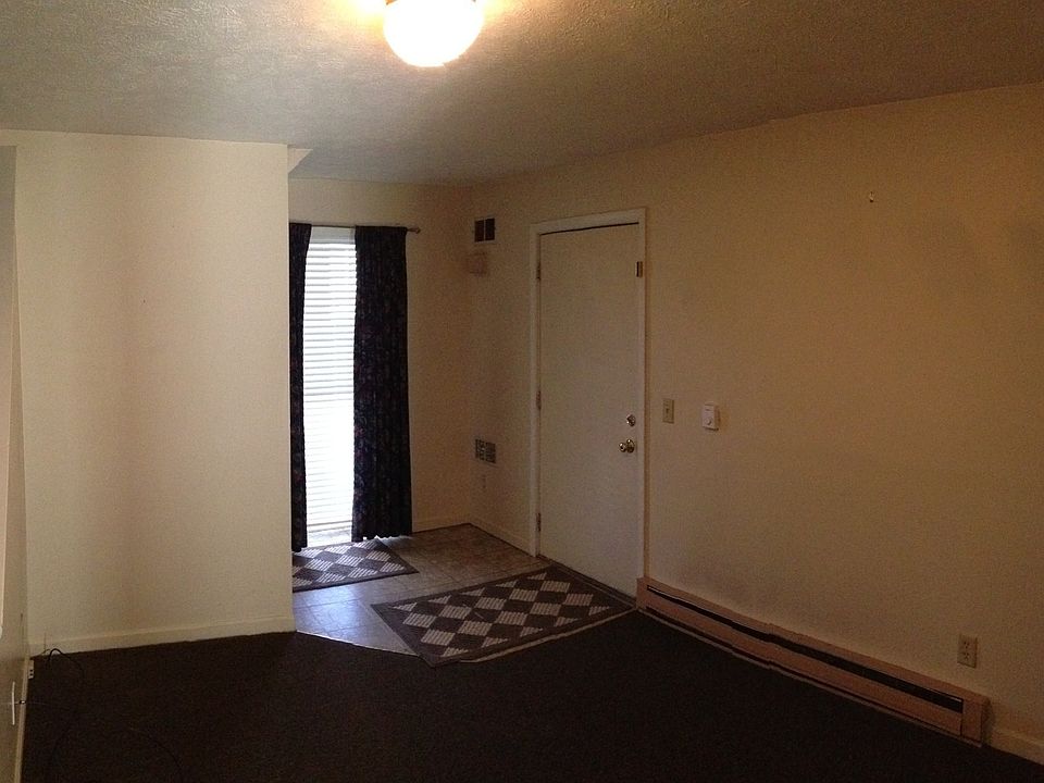 2nd image of 110 W Main St APT 2