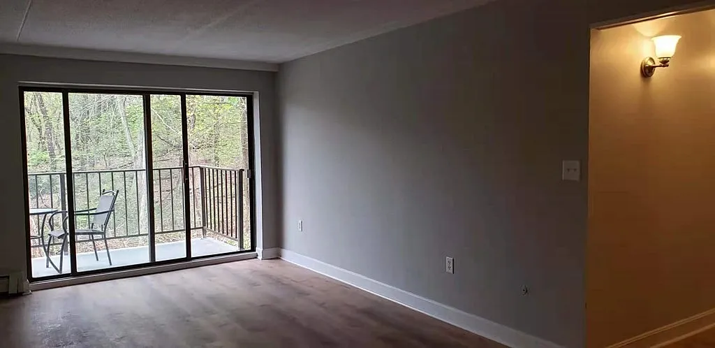 2 bed, 1.0 bath, 829 sqft, $1,750 — Photo 2
