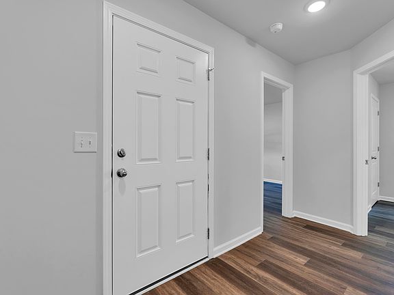 2nd image of 210 Ivydale Dr Lot 3