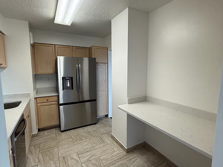 Excelsior II Apartments — Photo 17