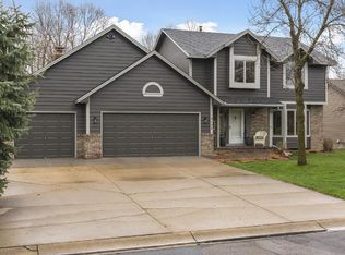 8322 Archer Ln N, Maple Grove, MN 55311