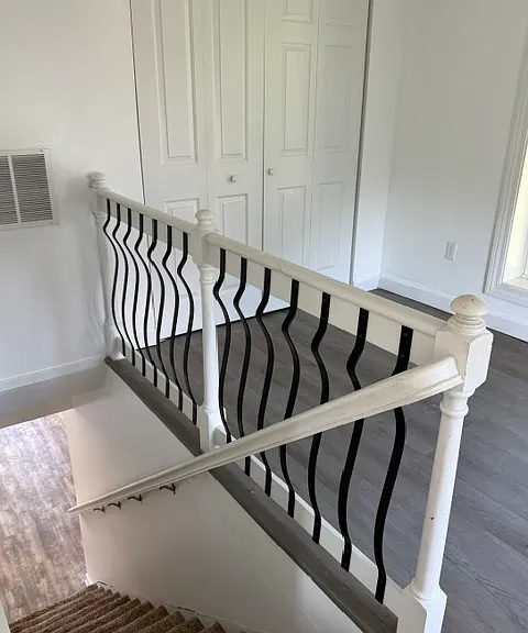 571 Toledo St — Photo 12