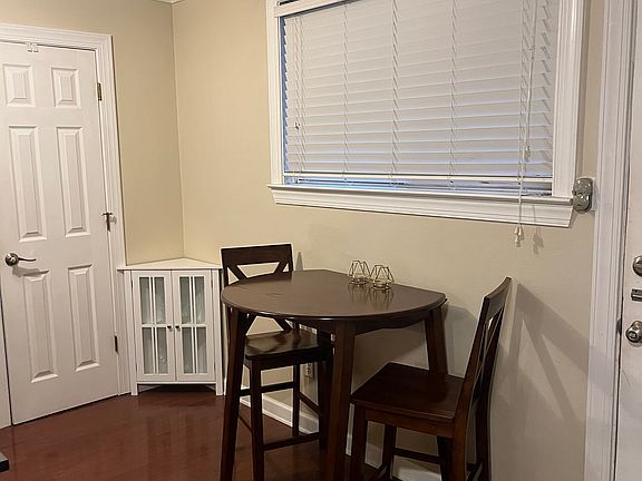 4th image of 816 Nashville Ave APT O