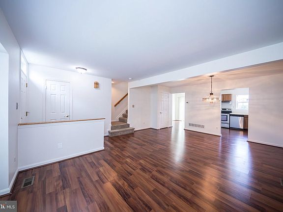 5th image of 760 Reedy Cir