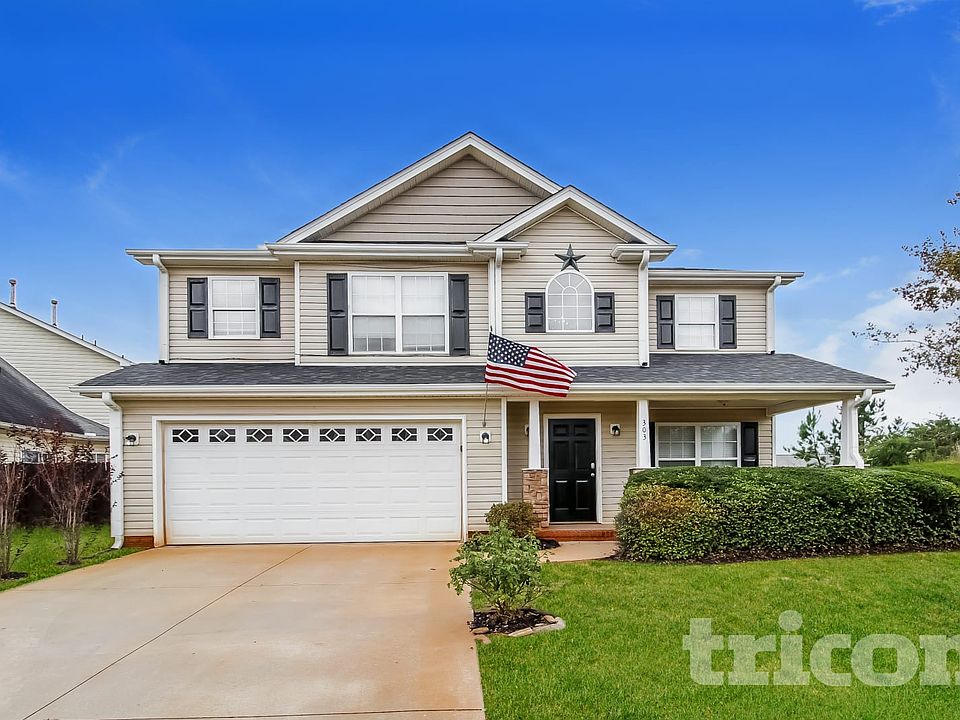 1st image of 303 Collingwood Ln