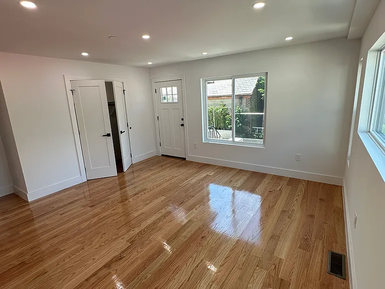 2219 Seymour Ave #1 — Photo 8