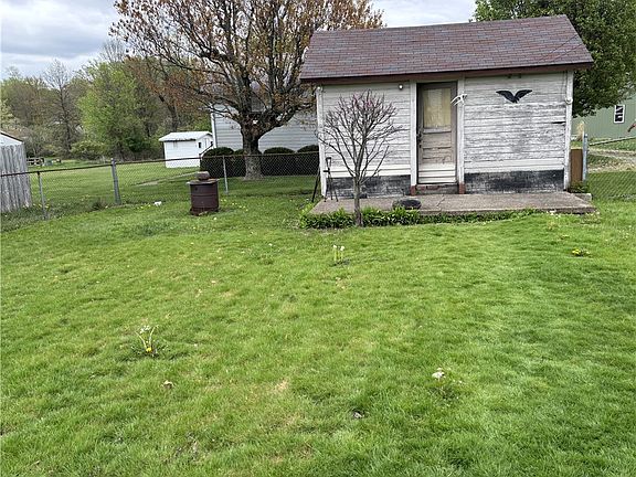 3rd image of 1036 Woodstock Ave