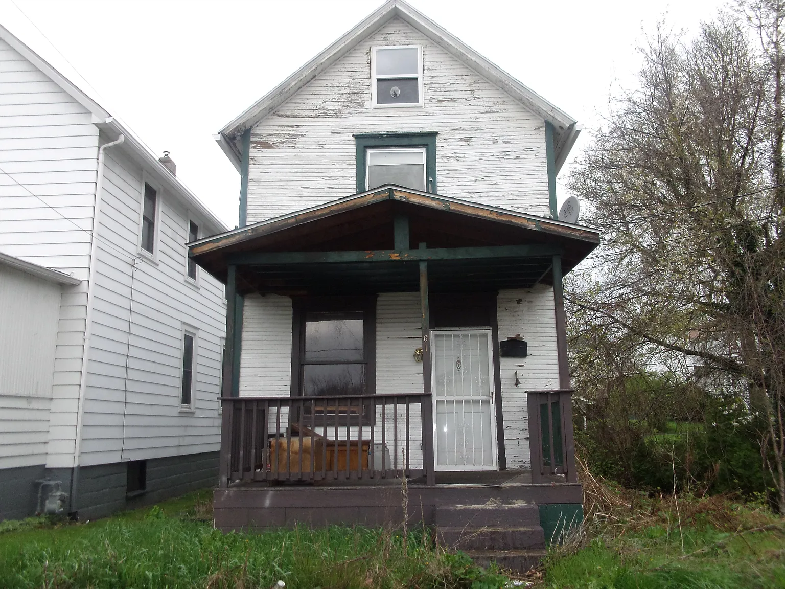 612 Garfield Ave photo 1