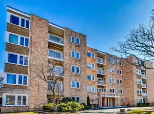 1333 Maple Ave APT 3A, Evanston, IL 60201
