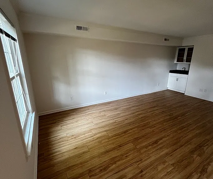 3738 Jamestown Cir — Photo 7