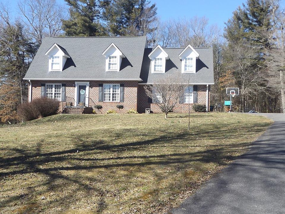 1st image of 58 Fairway Oaks Dr