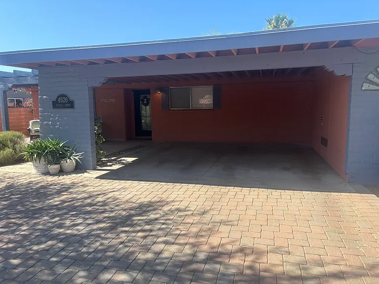 E Patricia St — Photo 2