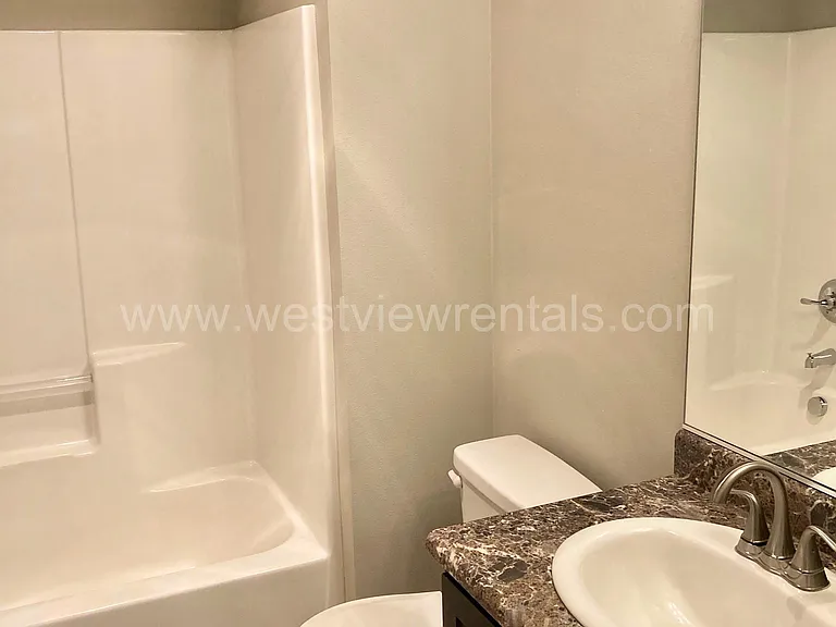 1010 Railroad Ave — Photo 279