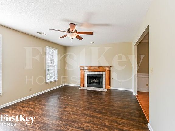 2nd image of 1471 Apple Grove Ln