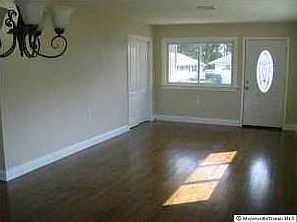2nd image of 83 Niagara Dr