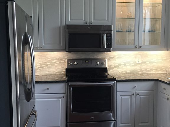4th image of 5026 Starblaze Dr