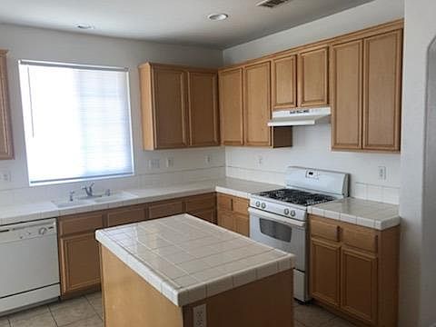 2nd image of 14294 Honeyhill St