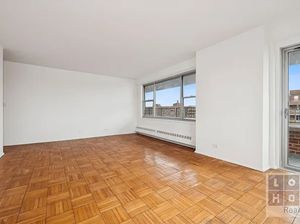 577 Grand Street image 4 of 29