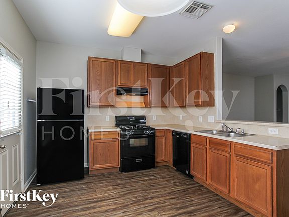 5th image of 12911 Pine Meadows St