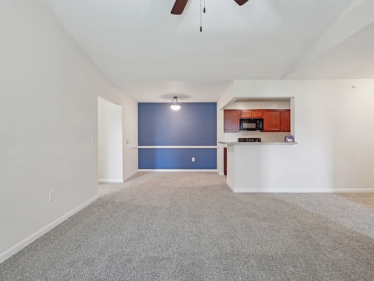 Nicholas Place Apartments — Photo 76