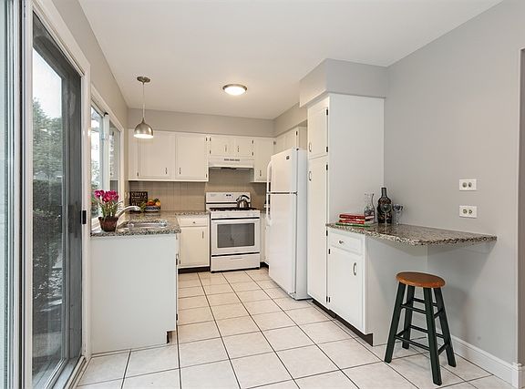 5th image of 2141 Greystone Pl