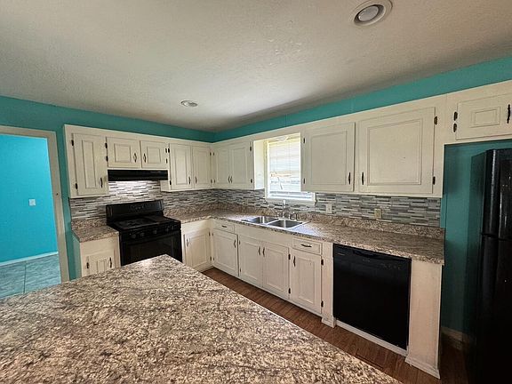 3rd image of 1307 Meadowbrook Ave