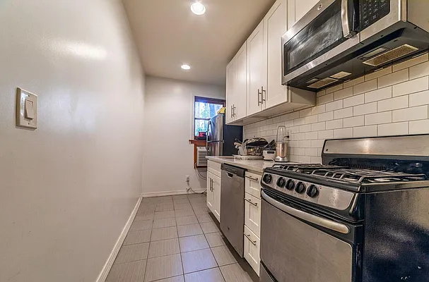 Rented by Triplemint | media 30