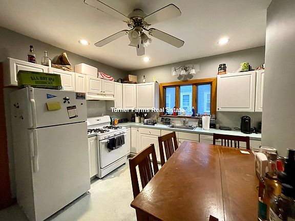 4th image of 36 Sunset Rd #1Z