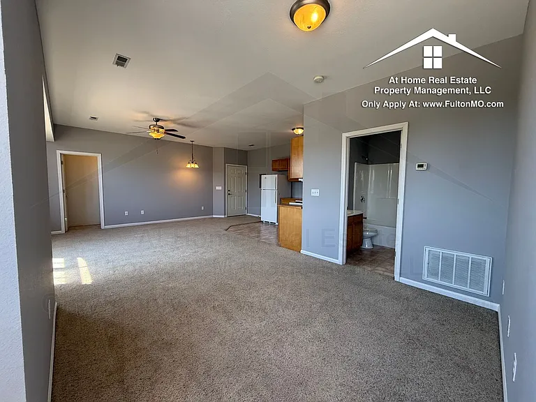 2606 N Bluff St #208 — Photo 8