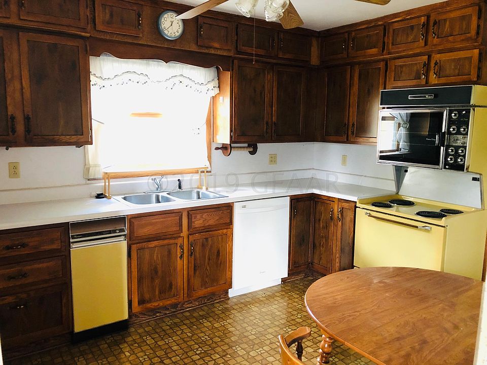 721 Booth Ave, Larimore, ND 58251 Zillow