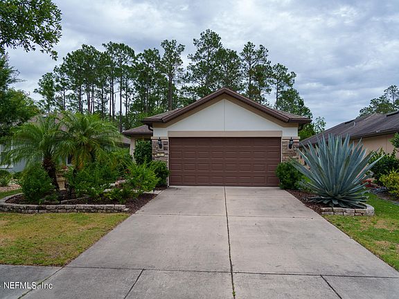 3rd image of 56 FAIRHAVEN GLEN Trail