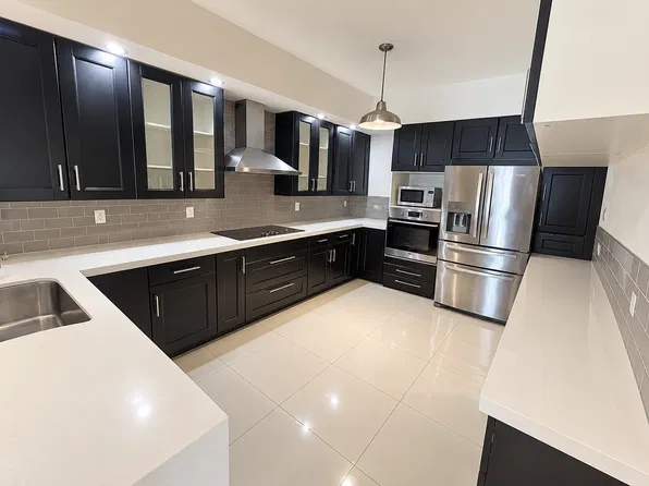 10750 NW 66th St APT 201, Doral, FL 33178