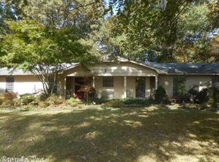 2501 Creekview Ln, White Hall, AR 71602